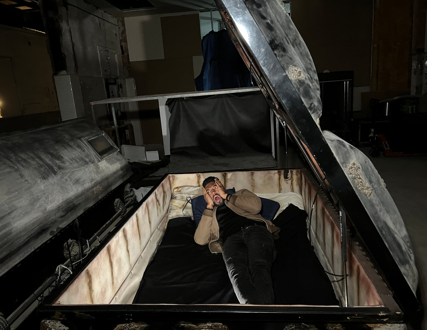 Autograph 8.5x11 Photo - Haunted Casket at Waverly Hills